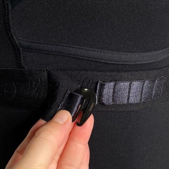 Lululemon All Out All Out Tank Top - Picture 7 of 11